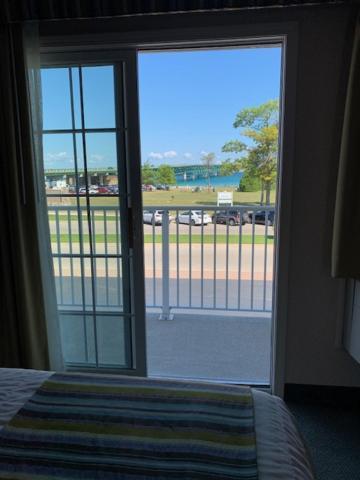 Parkside Inn Bridgeview Mackinaw City Eksteriør bilde