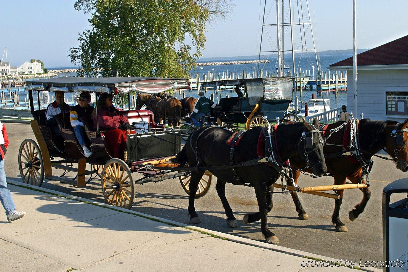 Parkside Inn Bridgeview Mackinaw City Eksteriør bilde