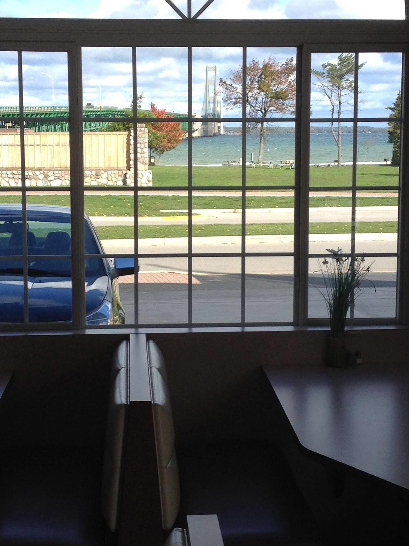 Parkside Inn Bridgeview Mackinaw City Eksteriør bilde